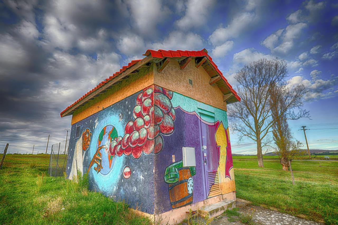 Condrieu Comme A La Maison Exterior foto